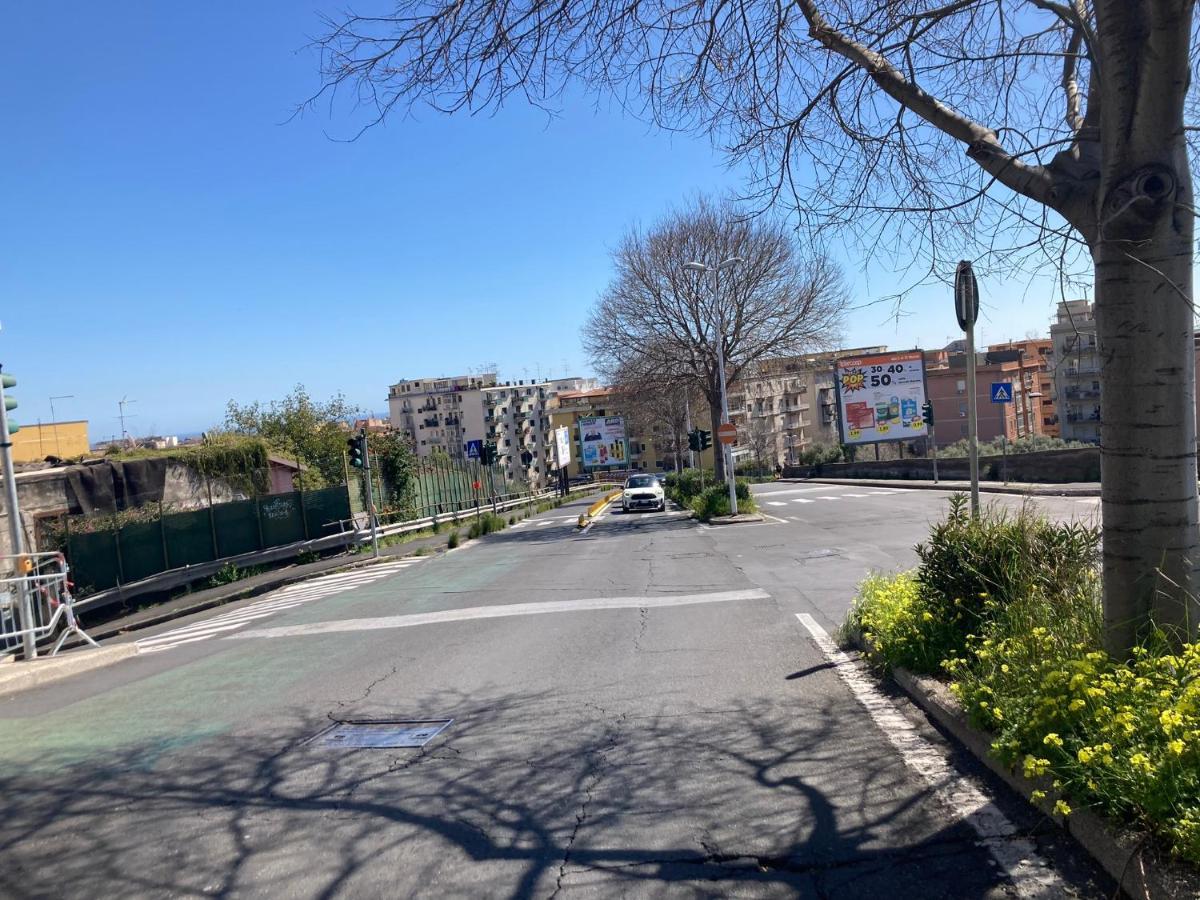 Lavica Di Mezzo Apartments كاتانيا المظهر الخارجي الصورة